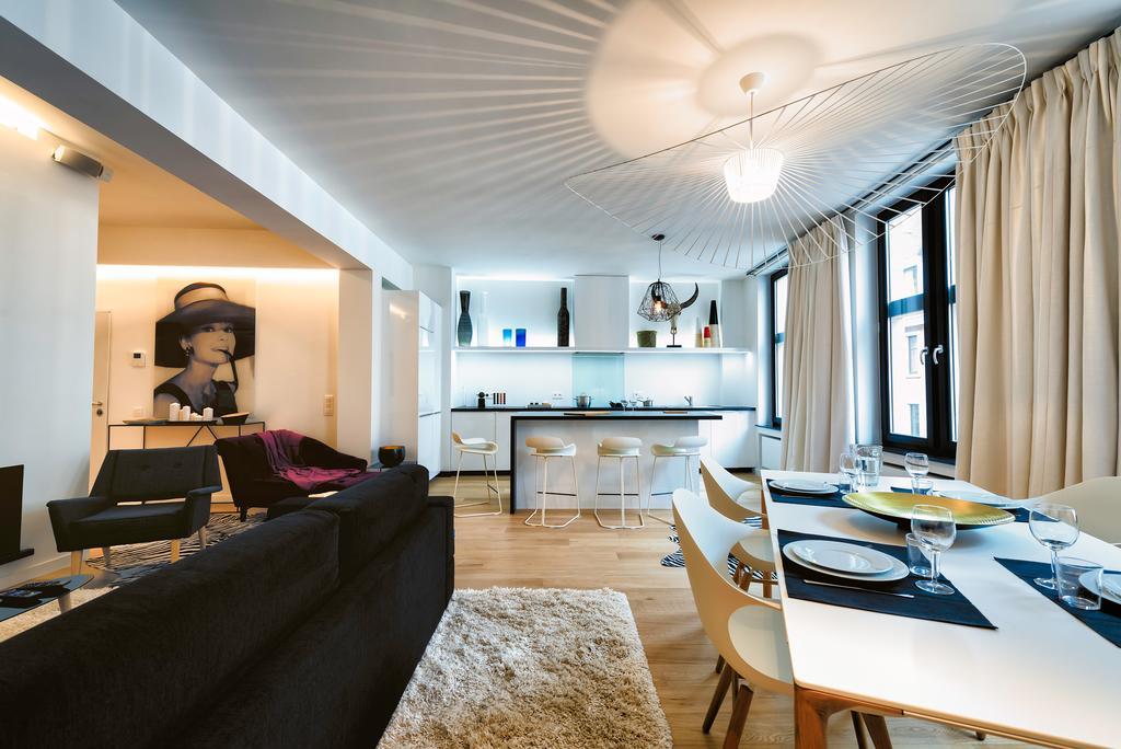 Charles Home - Grand Place Aparthotel Brussels Room photo